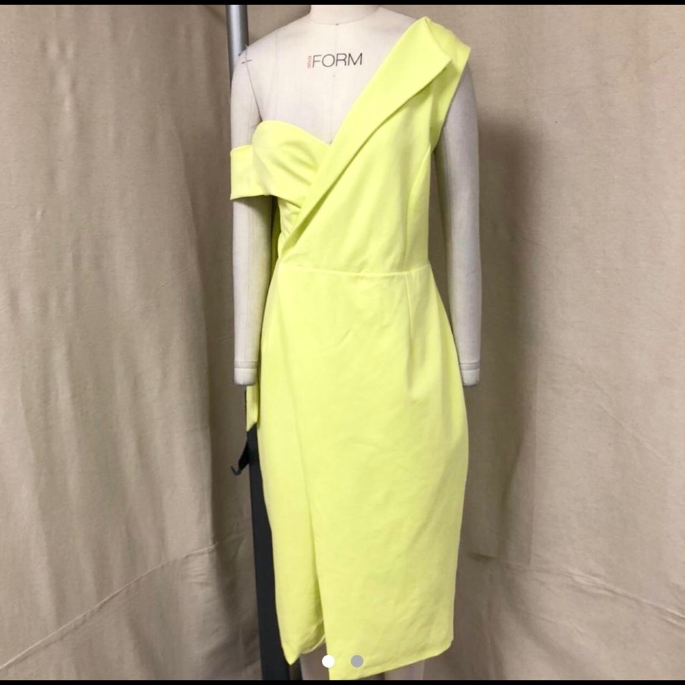 Stunning lavish Alice yellow dress